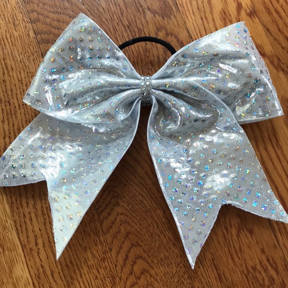 Like new cheer bows, 3 - Picture 3 of 5